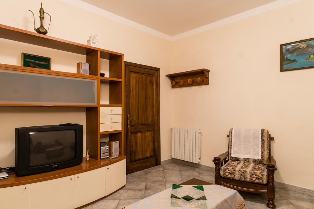 Villa Zibaldone, Vivi Il Giardino In Citta!